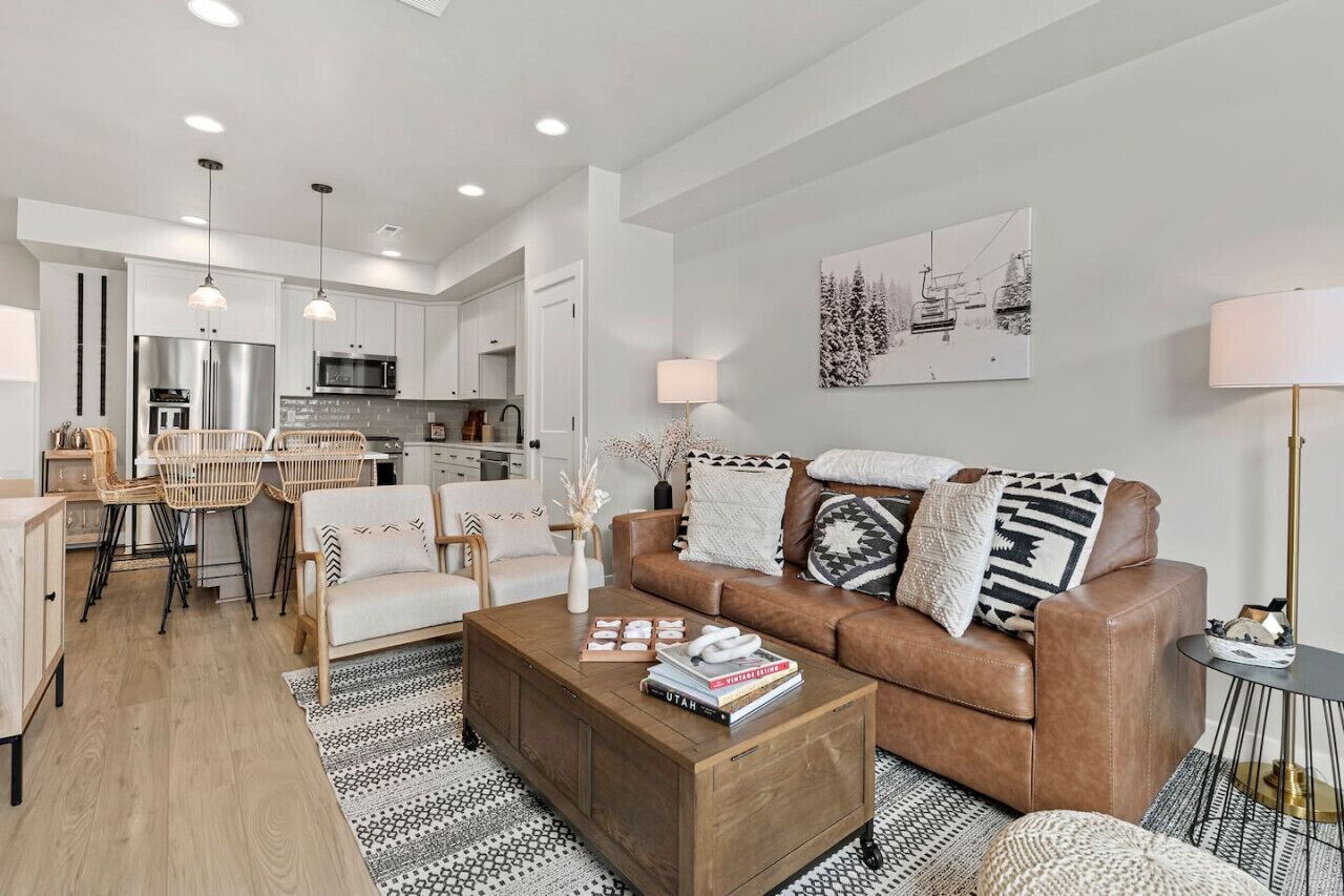 Alpine Suites: Lux Townhome|10 Min from Park City