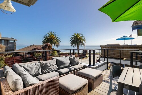 "Endless Summer" Home - stunning ocean views!