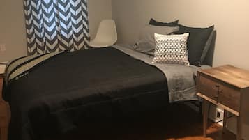 2 bedrooms, iron/ironing board, travel cot, free WiFi