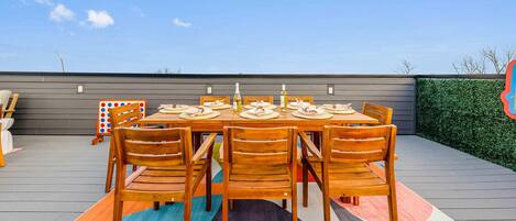 Outdoor dining