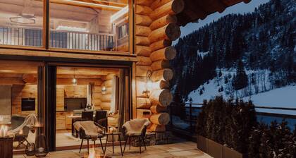 Chalet "Zwoasom" mit Bergblick, privater Terrasse und WLAN