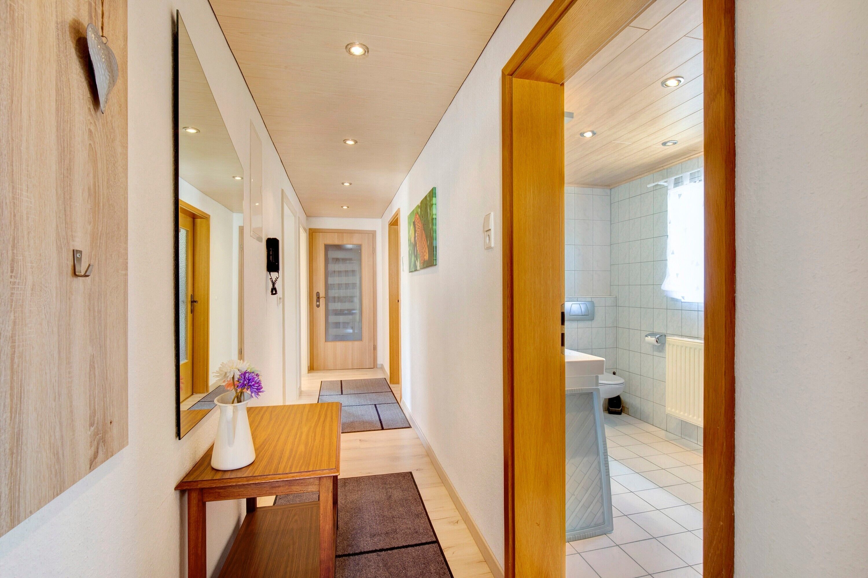 Douche, articles de toilette gratuits, sèche-cheveux