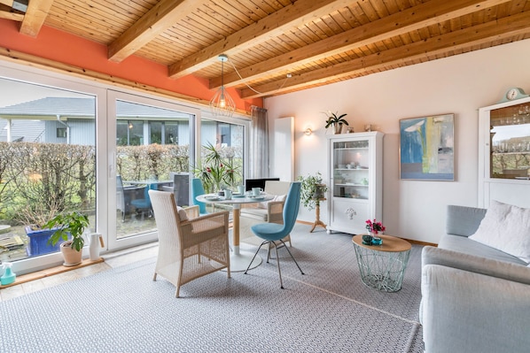 TV, stereo