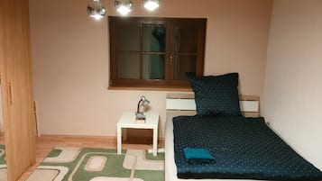 4 bedrooms, WiFi, bed sheets