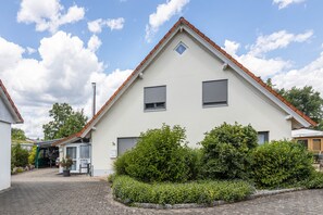 Exterior - Apartment 'Seeperle' with Shared Terrace, Shared Garden and Wi-Fi (Moos)