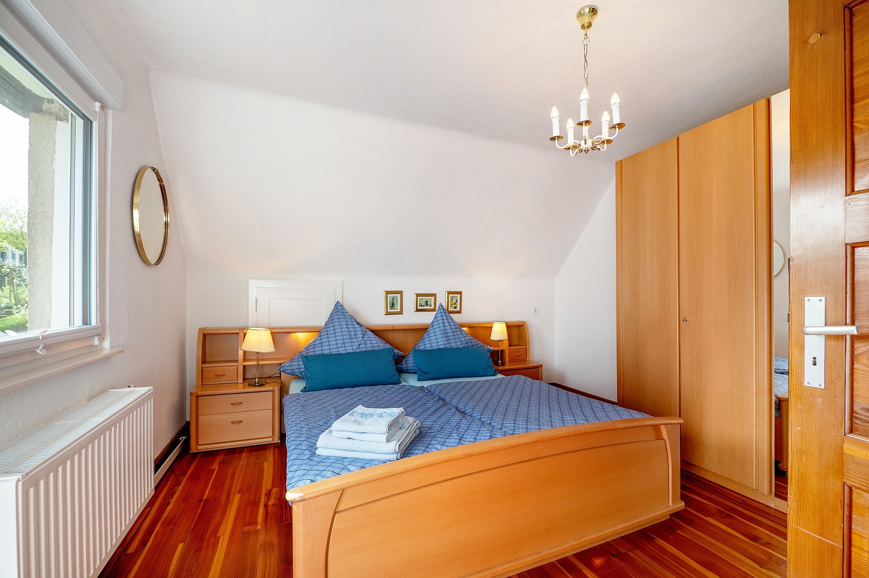 4 camere, una scrivania, ferro/asse da stiro, Wi-Fi gratuito