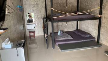 Family Room for 4 persons | Free WiFi, bed sheets