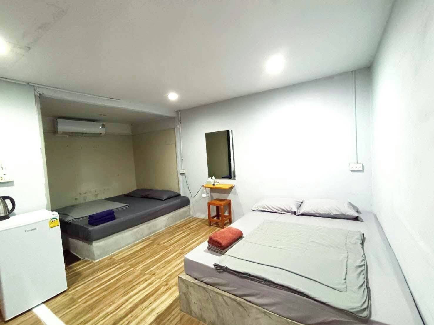 Deluxe Quadruple Room | Free WiFi, bed sheets