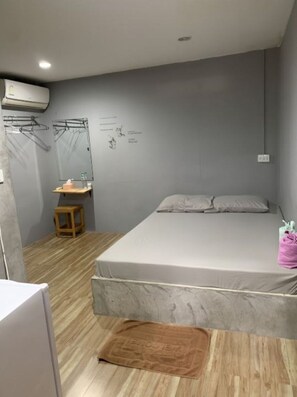 Deluxe Room | Free WiFi, bed sheets