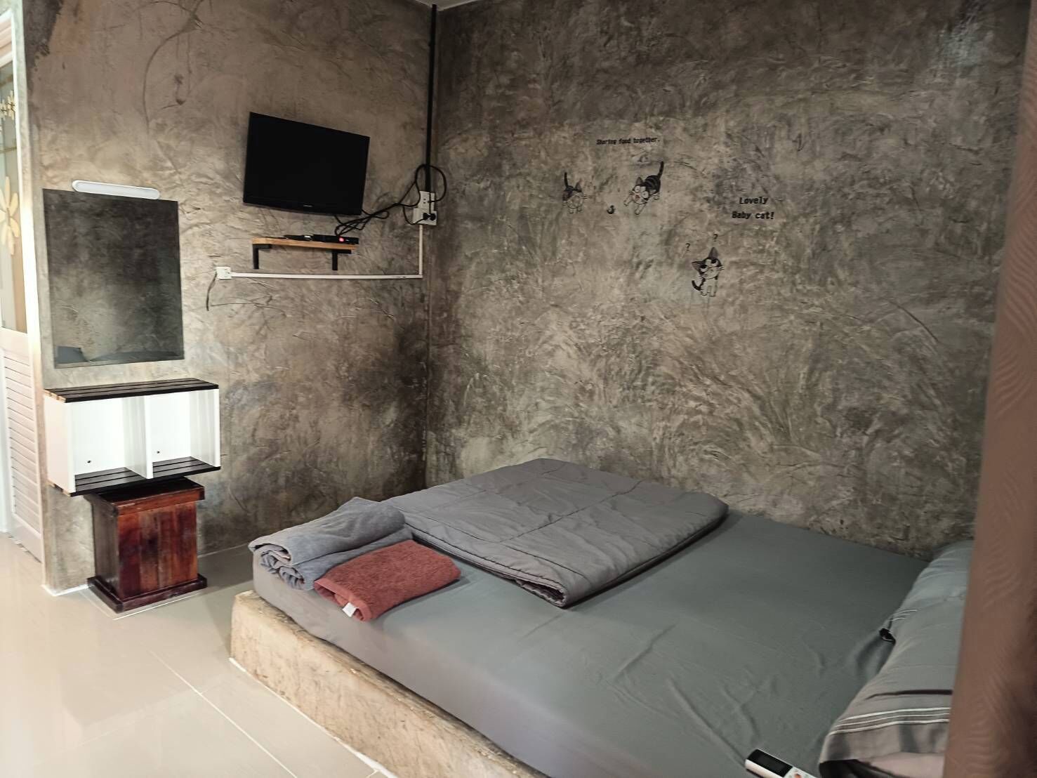 Kamar Standar | Meja kerja, Wi-Fi gratis, dan seprai linen