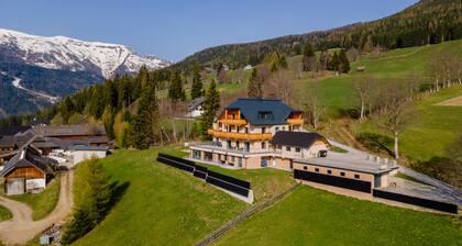 Beautiful apartment with large terrace and pool