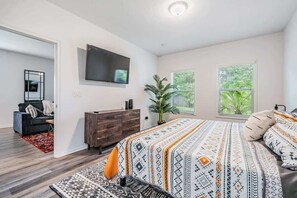 3 室のベッドルーム、アイロン / アイロン台、WiFi、ベッドシーツ