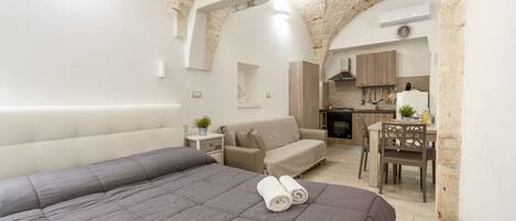 1 chambre, fer et planche à repasser, Wi-Fi, draps fournis