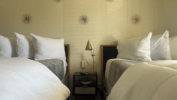 Phòng Tiêu chuẩn, 2 giường đôi | Truy cập Internet không dây miễn phí, bộ trải giường