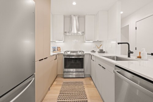 Wagon Wheel by AvantStay | Short Drive to Downtown