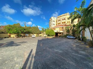 Exterior - Shanzu Beachfront Suites (Mombasa)
