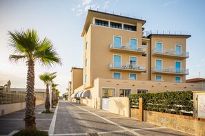 Front of property - Residence Stella Marina (Cecina)