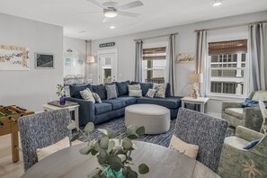 TV - FREE 6-seater Golf Cart | Community Pool | Near Beach | Bike to shops & restaurants | Bonus Room (Santa Rosa Beach)