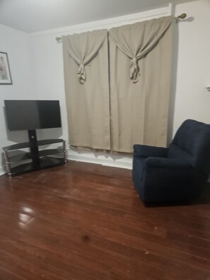 Interior - Cozy spacious 2 separate rooms in a two-bedroom apartment  (The Bronx)
