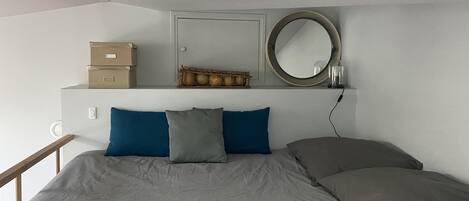 1 bedroom, travel crib, free WiFi, bed sheets