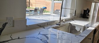 Full Modern House 4bd / 3.5ba