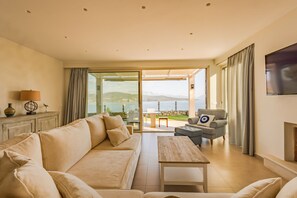 TV connectée, cheminée