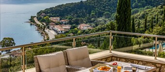 Villa Regina, a fabulous 4 bedroom villa, overlooking the Ionian Pelagus!