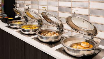 Gratis morgenmadsbuffet hver dag