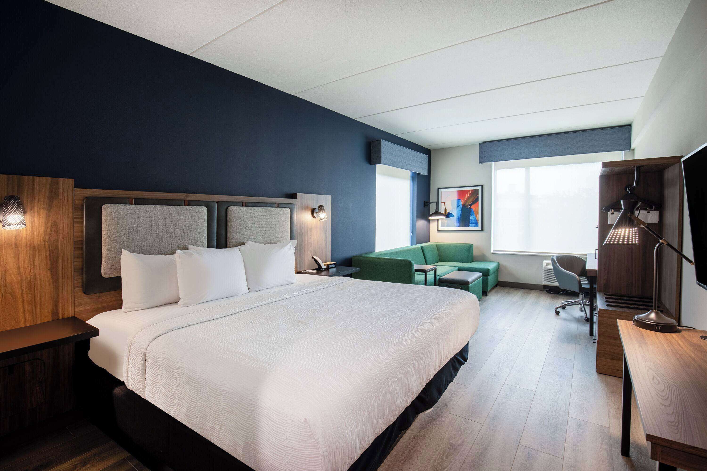 Rom – executive, 1 kingsize-seng, ikke-røyk, byutsikt | Individuelt dekorert, skrivebord og skrivebord for bærbar PC