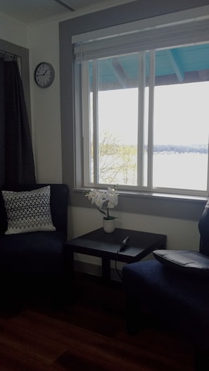 Living area - Charming Waterfront Apartment: Your Home Awaits (Silverdale)