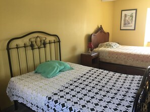 5 bedrooms, iron/ironing board