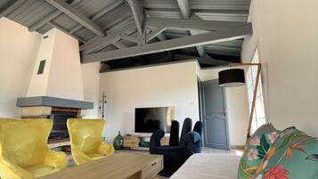 TV connectée, cheminée