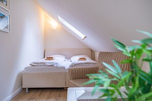 2 bedrooms, iron/ironing board, travel crib, free WiFi - "Discover Tranquility at the Adlerhorst Apartment in Beautiful Flensburg!" (Flensburg)
