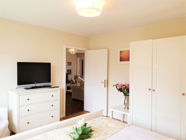 3 habitaciones, tabla de planchar con plancha y wifi gratis 