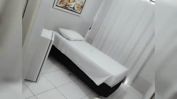 Cortinas blackout, ferros/tábuas de passar roupa, Wi-Fi de cortesia