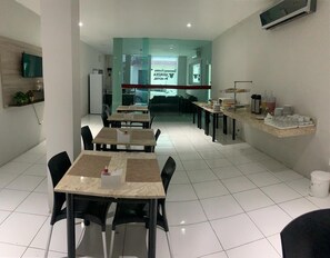 Free daily buffet breakfast  - Várzea HOTEL  (Sobral)