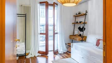 2 quartos, ferros/tábuas de passar roupa, Wi-Fi, roupa de cama