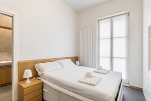 2 habitaciones, tabla de planchar con plancha, wifi y ropa de cama 