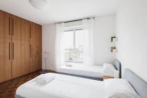 2 bedrooms, iron/ironing board, WiFi, bed sheets - Easylife - Cozy residence with balcony (Milano)