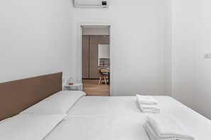 1 slaapkamer, een strijkplank/strijkijzer, wifi, beddengoed