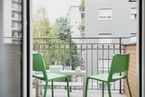 Outdoor dining - Easylife - Bright retreat 10min from Centrale (Milano)