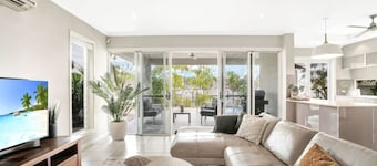 Exclusive Waterfront Luxury | Private Pool | Marina Views - The Anchorage