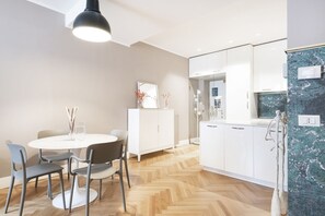 Dining - Beautiful and spacious house in Corso Como by Easylife (Milano)