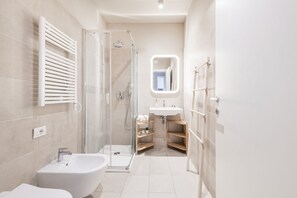 Regadera y bidet 