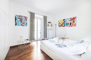 2 habitaciones, tabla de planchar con plancha, wifi y ropa de cama 