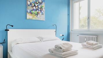 1 camera, ferro/asse da stiro, Wi-Fi, lenzuola