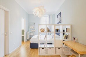 2 bedrooms, iron/ironing board, WiFi, bed sheets