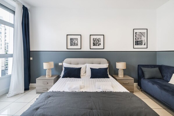 2 bedrooms, iron/ironing board, WiFi, bed sheets