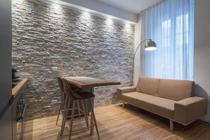 Living area - Easylife - Elegant and modern apartment in Garibaldi area (Milano)