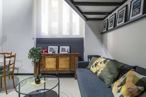 TV - Easylife - charming Loft in Paolo Sarpi (Milano)